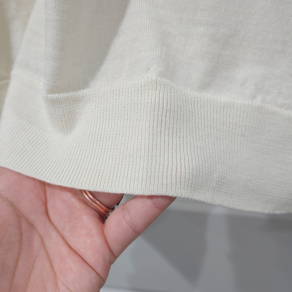 UNIQLO Ladies Cream 100% Soft Wool Long Sleeve V-neck, Sz Large, Elevated Basic - Picture 8 of 11